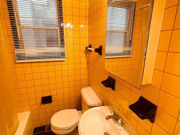 4th image of 1705 E Moyamensing Ave #1F