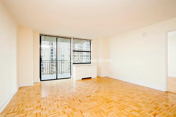 Rented by Mirador Real Estate | media 15