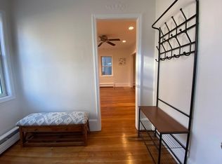 22 Carlton St APT 1, Salem, MA 01970