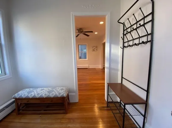 22 Carlton St APT 1, Salem, MA 01970