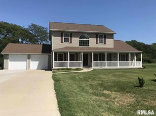 2 E Briarbrook Dr, Macomb, IL 61455