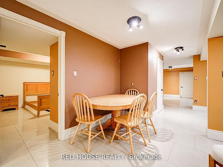 4450 Mayflower Dr #BASEMENT — Photo 8