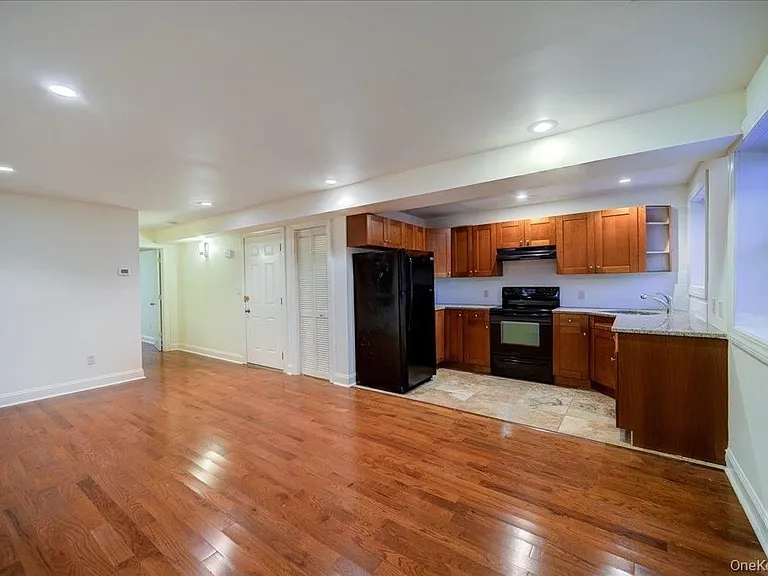 308 Main St #2 — Photo 6