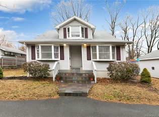 5044 Main St, Trumbull, CT 06611