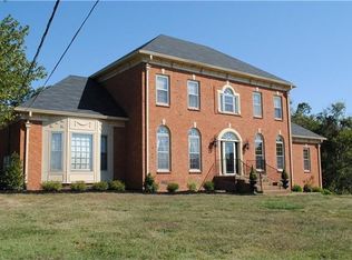 1211 Forestpointe Dr, Hendersonville, TN 37075