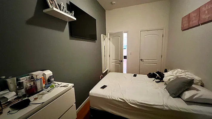 Rented by HOLTON REAL ESTATE INC. | media 18