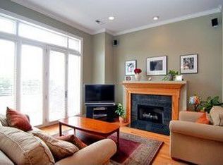 3442 N Ashland Ave #1N, Chicago, IL 60657