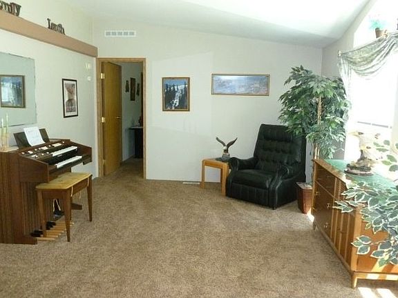5th image of 1317 122nd Street Ct E