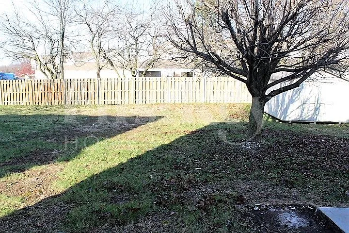 3624 Fredricksburg Dr — Photo 15