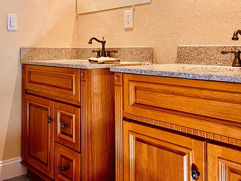 20755 Canterbury Ct — Photo 21