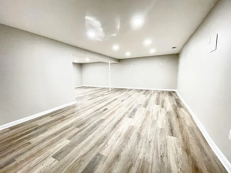 2236 Mercer Dr — Photo 10