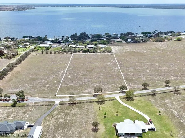 105 Secretariat Ln, Lake Placid, FL 33852