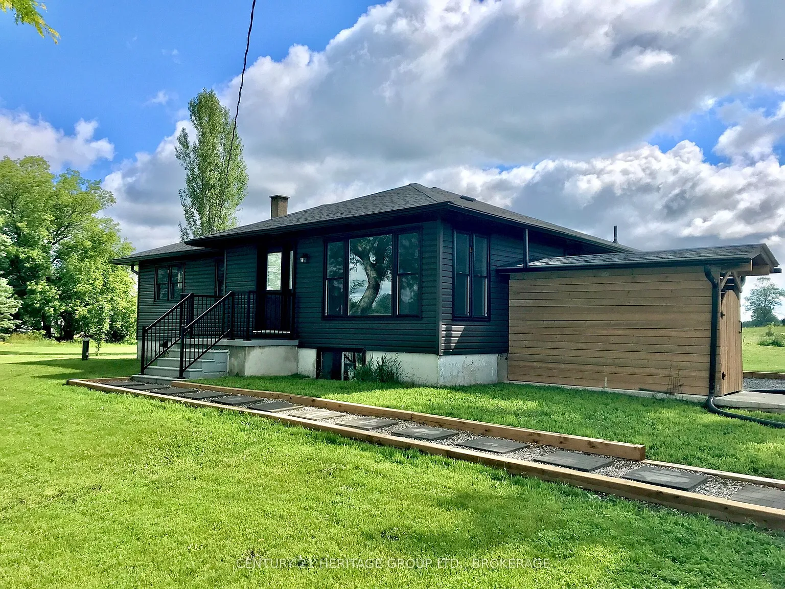 3 bed, $2,150 — Photo 1