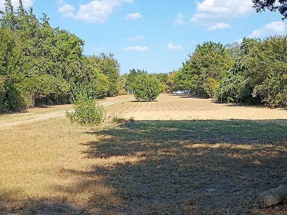 3rd image of 1703 County Road 2101