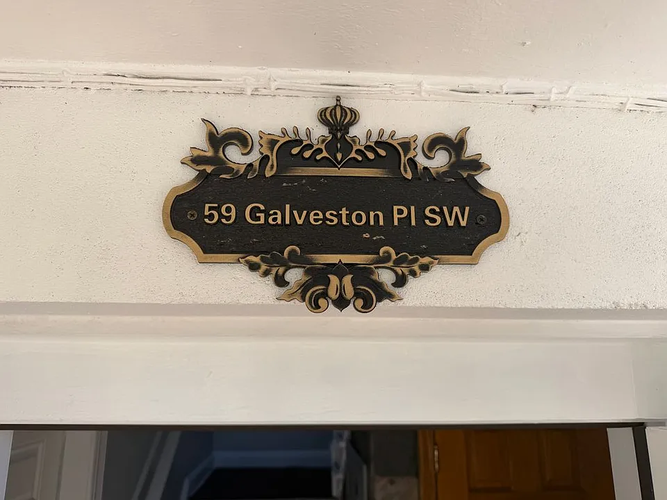 59 Galveston Pl SW #3