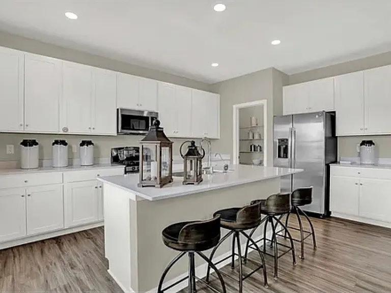 8595 Strabet Dr — Photo 33