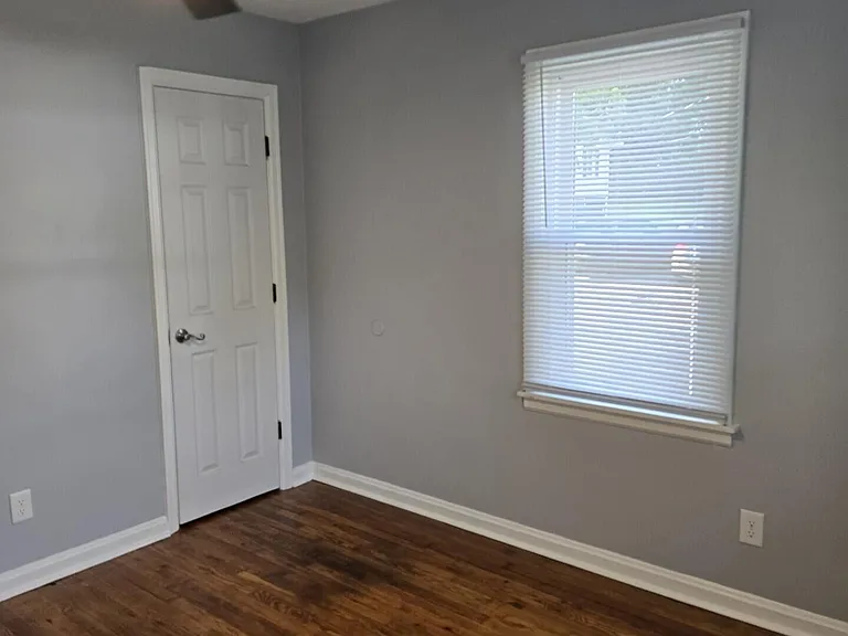 204 S Robbins Ct — Photo 23