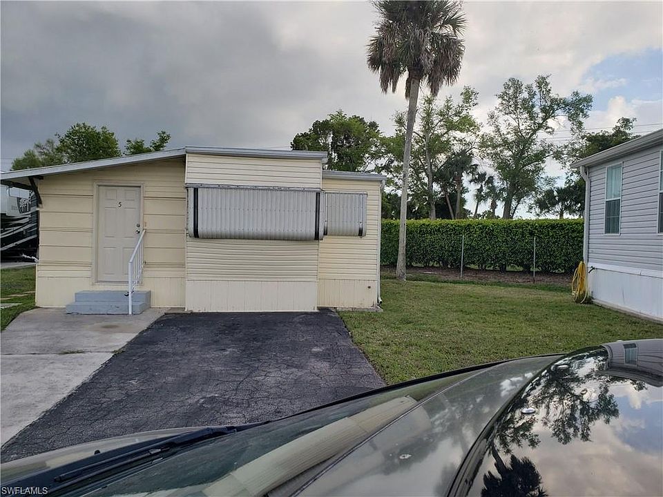 1st image of 5 Jasper Dr #5
