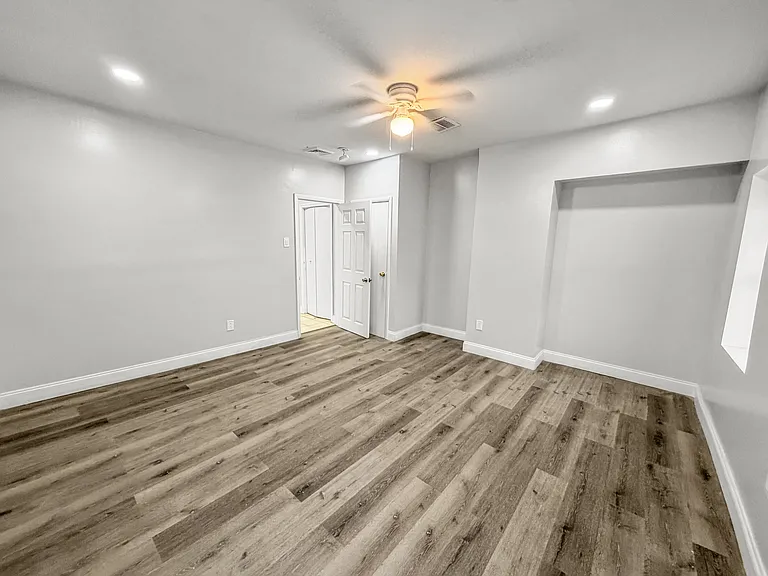 5341 Market St #3 — Photo 7