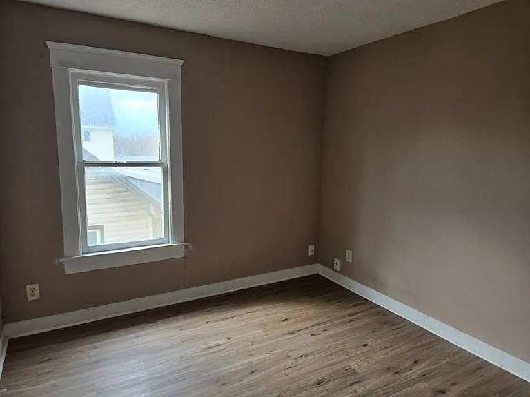 1029 Harpster Ave — Photo 17