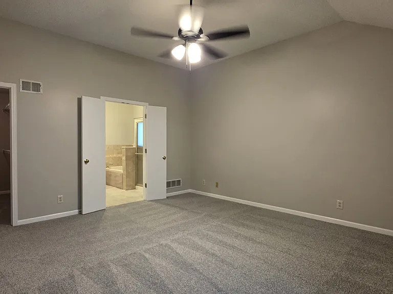 7602 W 156th Ter — Photo 13