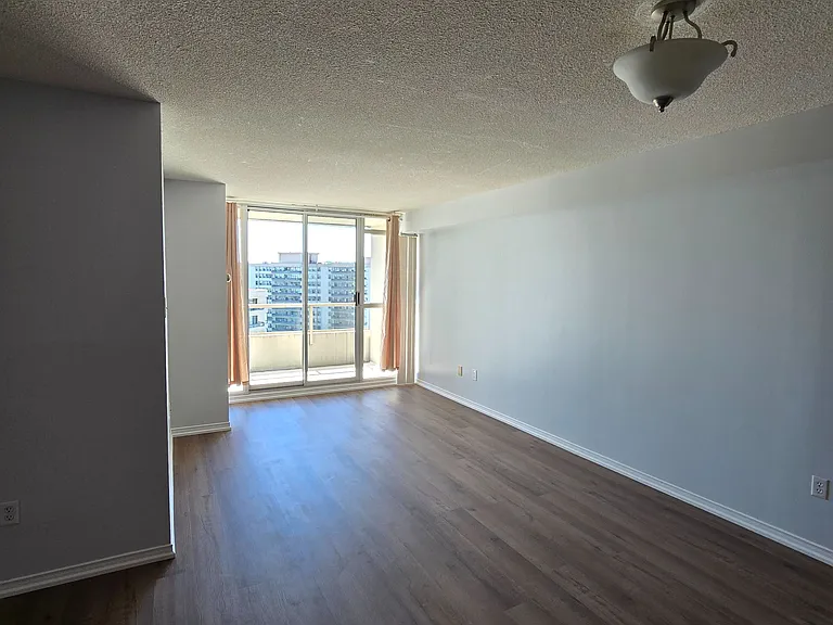 11 Townsgate Dr #1510 — Photo 19