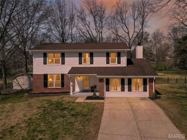 3 Westford Ct, Saint Charles, MO 63304