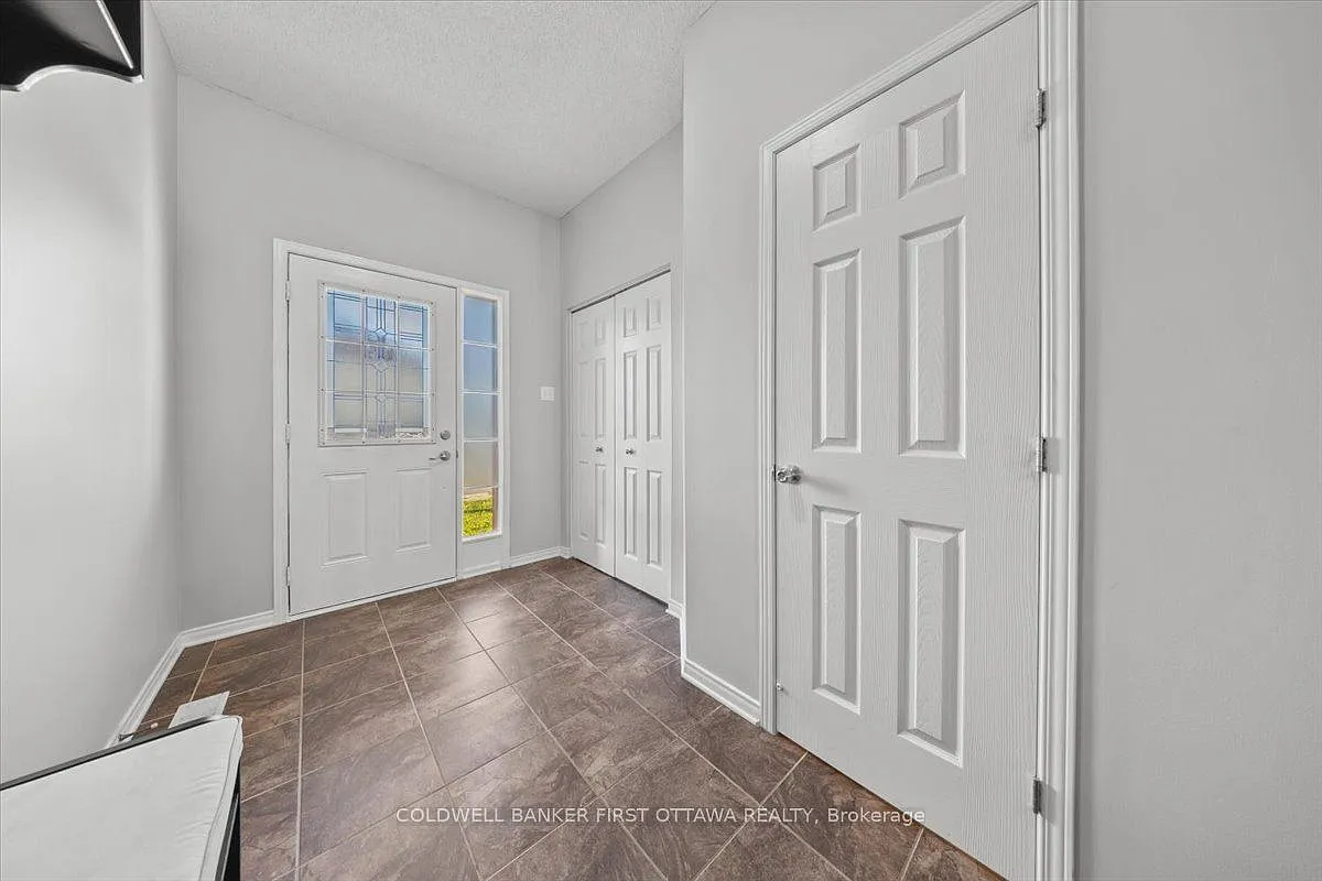 3 bed, $2,750 — Photo 2