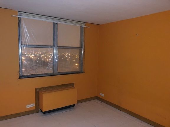 4th image of 4300 W Ford City Dr APT 1302