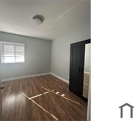 3rd image of 4332 S Langley Ave #1