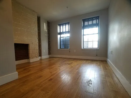 Rented by Evergreen Apartments BK | media 33