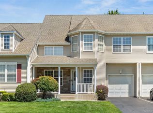 54 Meadow Pond Cir, Miller Place, NY 11764