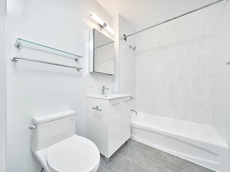160 Riverside Blvd #6N — Photo 9