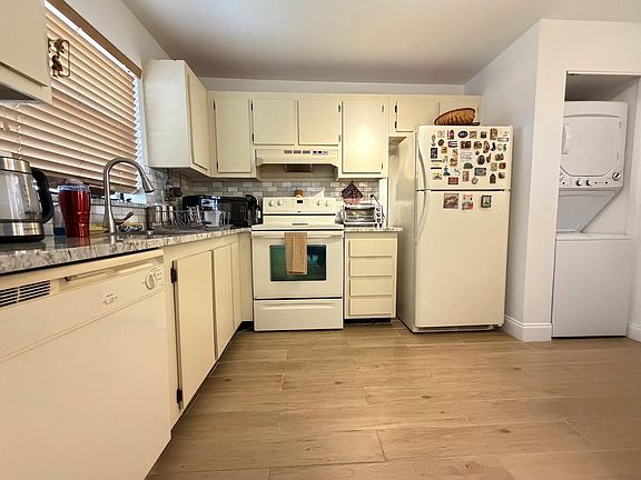 4th image of 10444 NW 30th Court #411