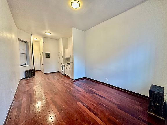 3rd image of 215 Avenue A APT 1RN