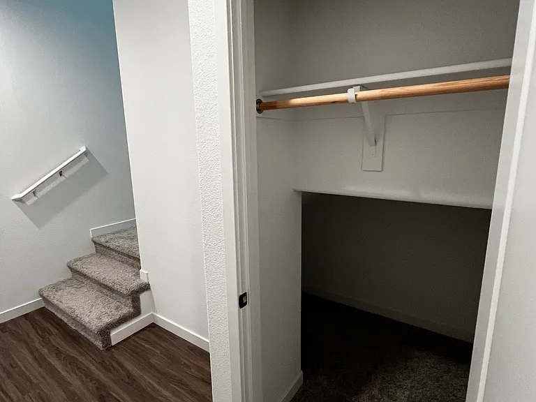 8133 Bodway Pkwy — Photo 22