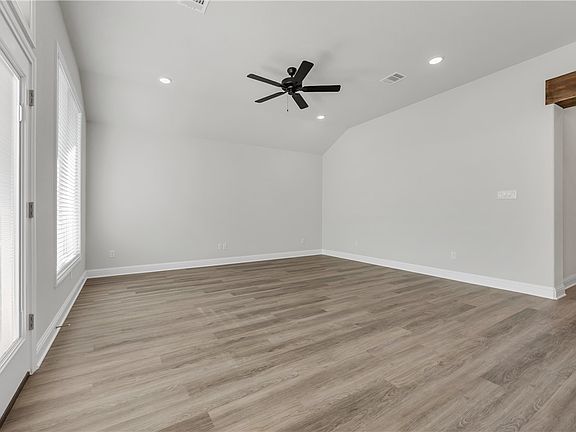 5th image of 6422 Raleigh Loop