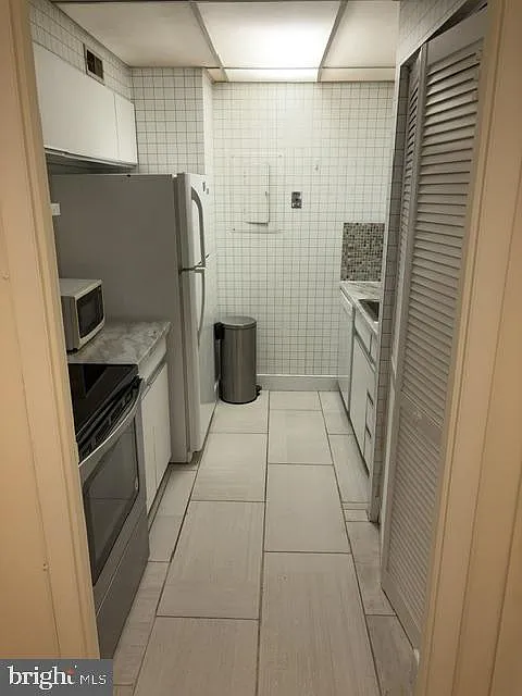 Central — Photo 4