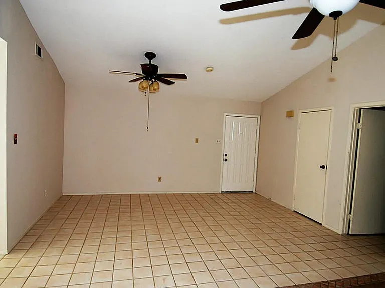 7511 Harpers Glen Ln — Photo 5