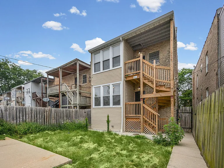 1742 N Mayfield Ave #1 — Photo 35