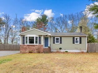 29 Lydon Ln, Kingston, MA 02364