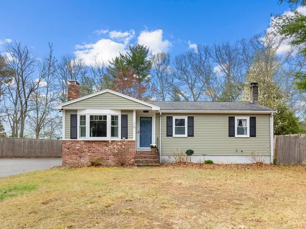 29 Lydon Ln, Kingston, MA 02364