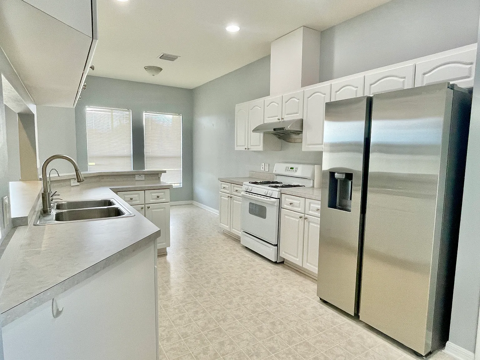3 bed, 1545 sqft, $2,150 — Photo 3