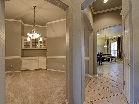 4th image of 7804 E Freeport Pl