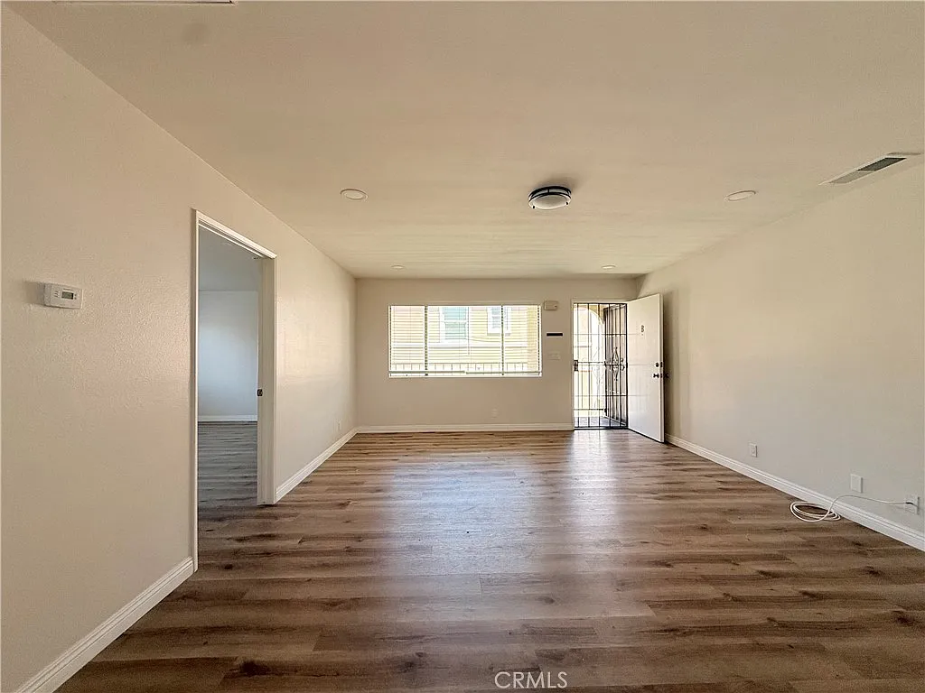 2 bed, 900 sqft, $2,500 — Photo 4