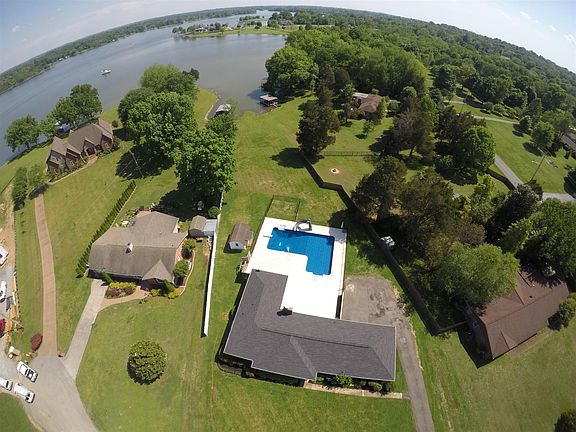 3rd image of 102 Cedarwood Dr