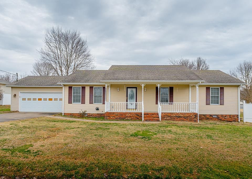 1st image of 631 Wimbledon Pl