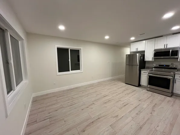 6300 E Fairbrook St #1/2, Long Beach, CA 90815