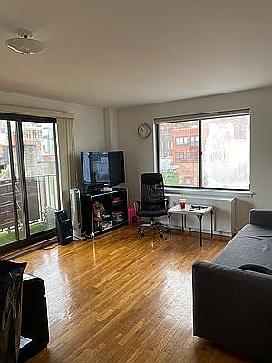 2nd image of 46 Henry St #7B
