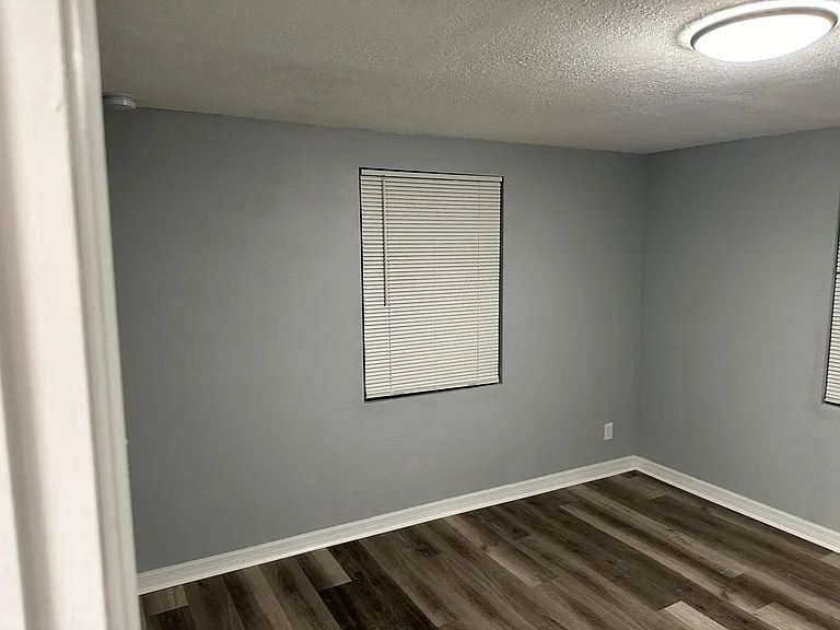 2435 Edwin St NE #4 — Photo 16